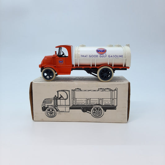 1926 Mack Tanker Bank- Gulf (#91258)