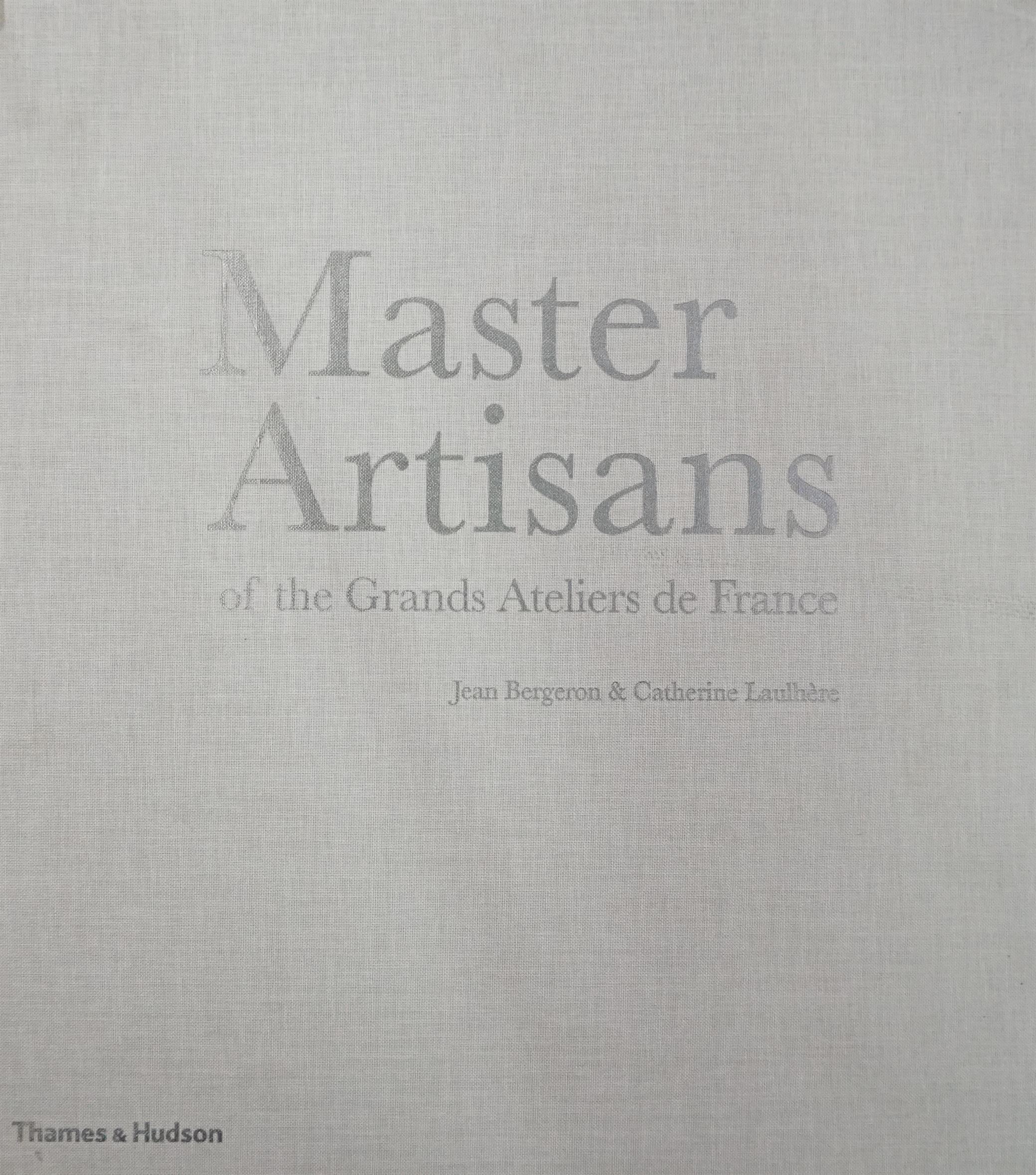 Translation missing: en.sections.featured_product.gallery_thumbnail_alt
